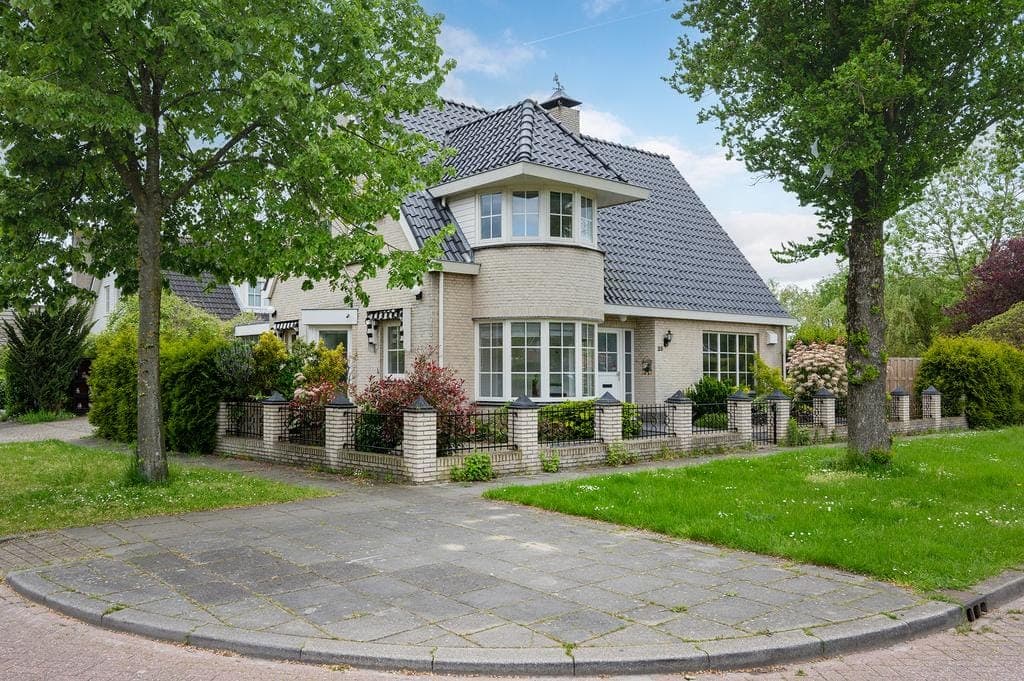 Simone Signoretstraat, 1325 LC, Almere